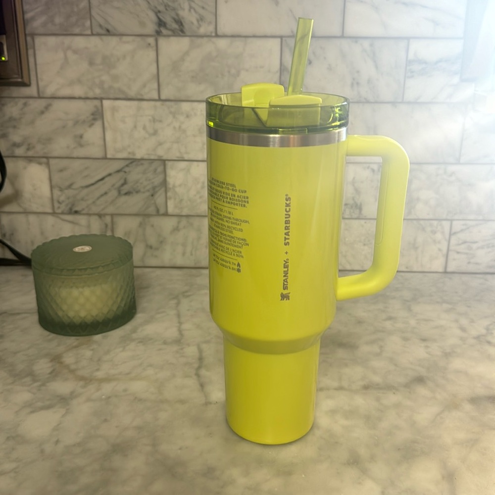 Starbucks Stanley Summer 2024 Lime Shimmer 40 oz